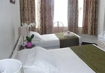 Garnish Hotel