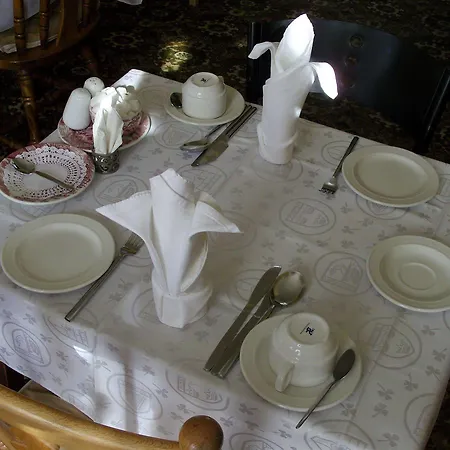Hotel Garnish 3*